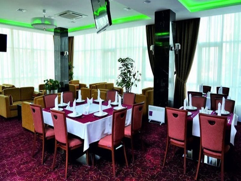Inn Ozz Astana מראה חיצוני תמונה